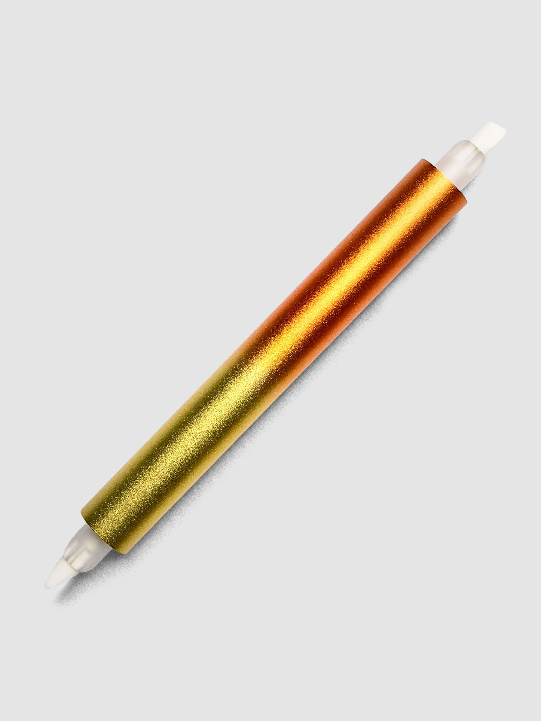 Tom's Studio Ori Refillable Highlighter close up of white chisel tip extended from gold end of barrel