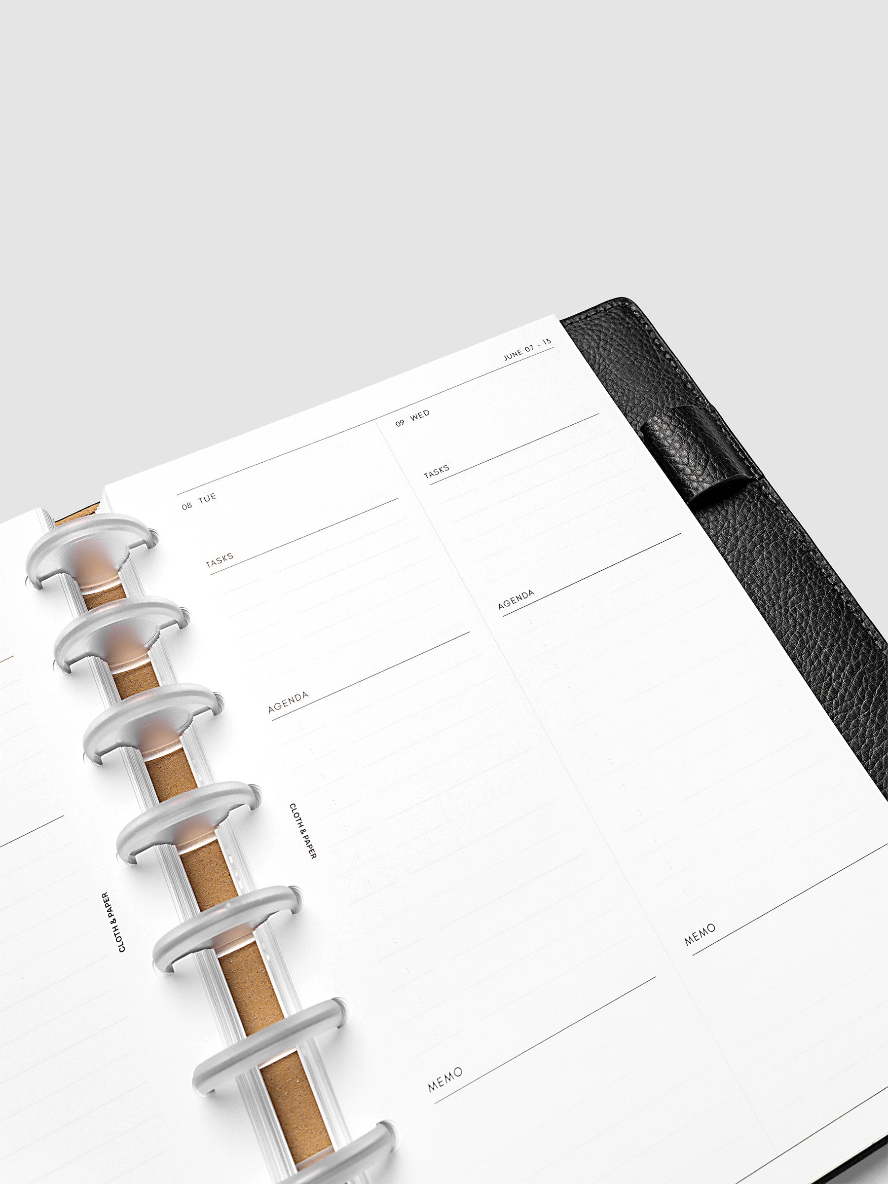 Detail view of the right page layout for the 2027 Dated Daily Inserts | Monday start in a black discbound planner