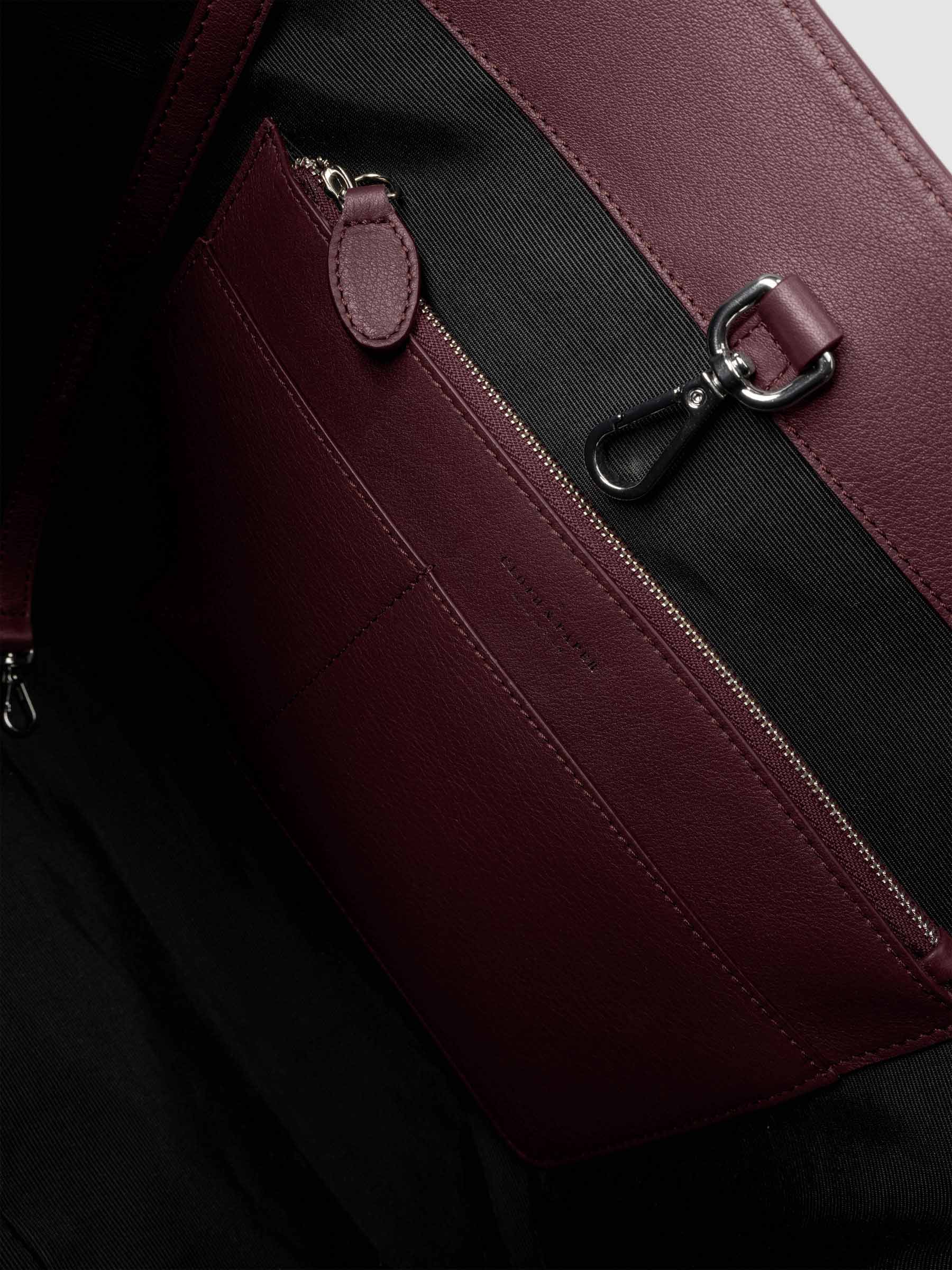 Detail view of inside of The Metro Tote in the color Madrid.