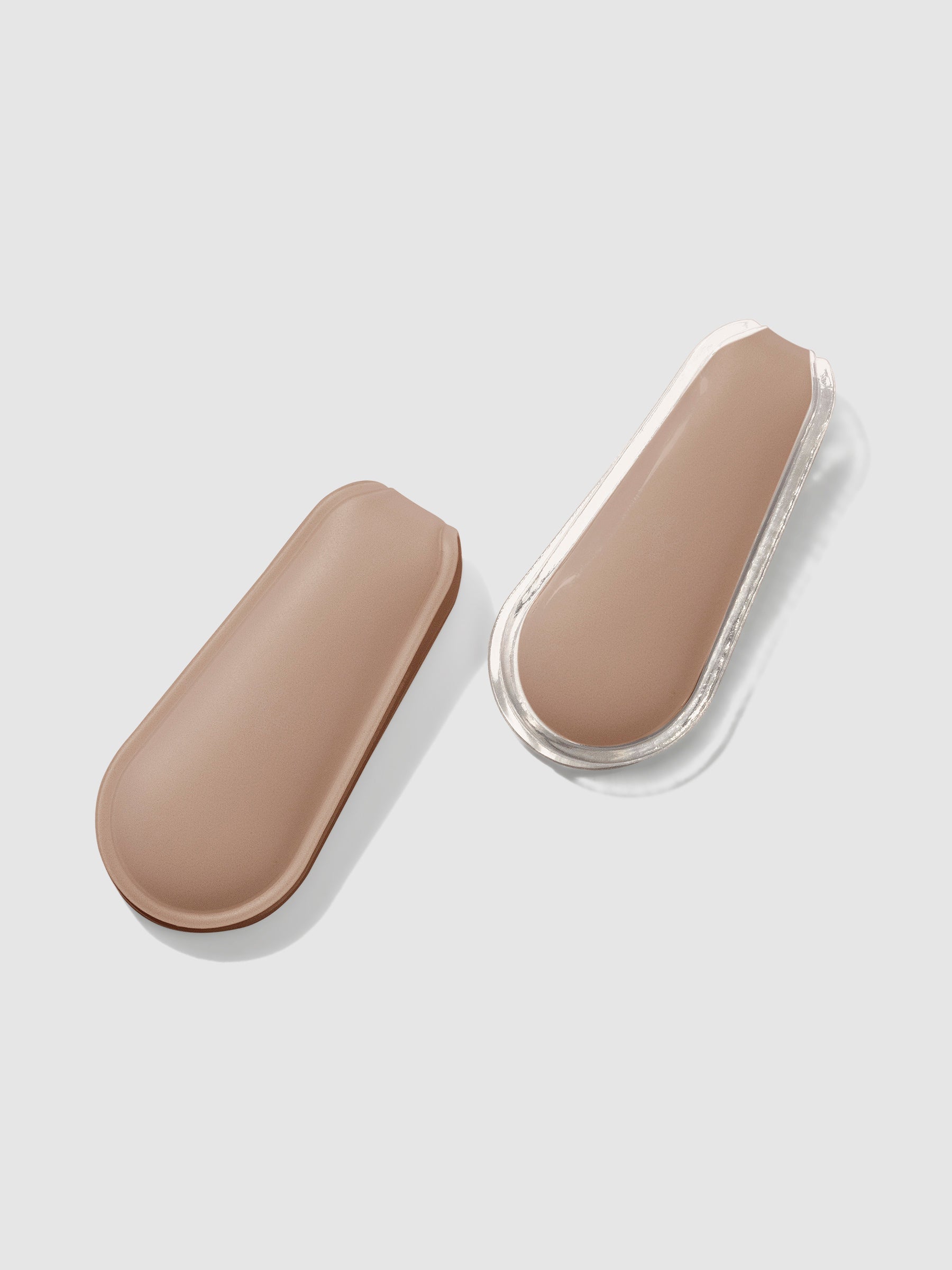 Quartz clips displayed on a neutral background.