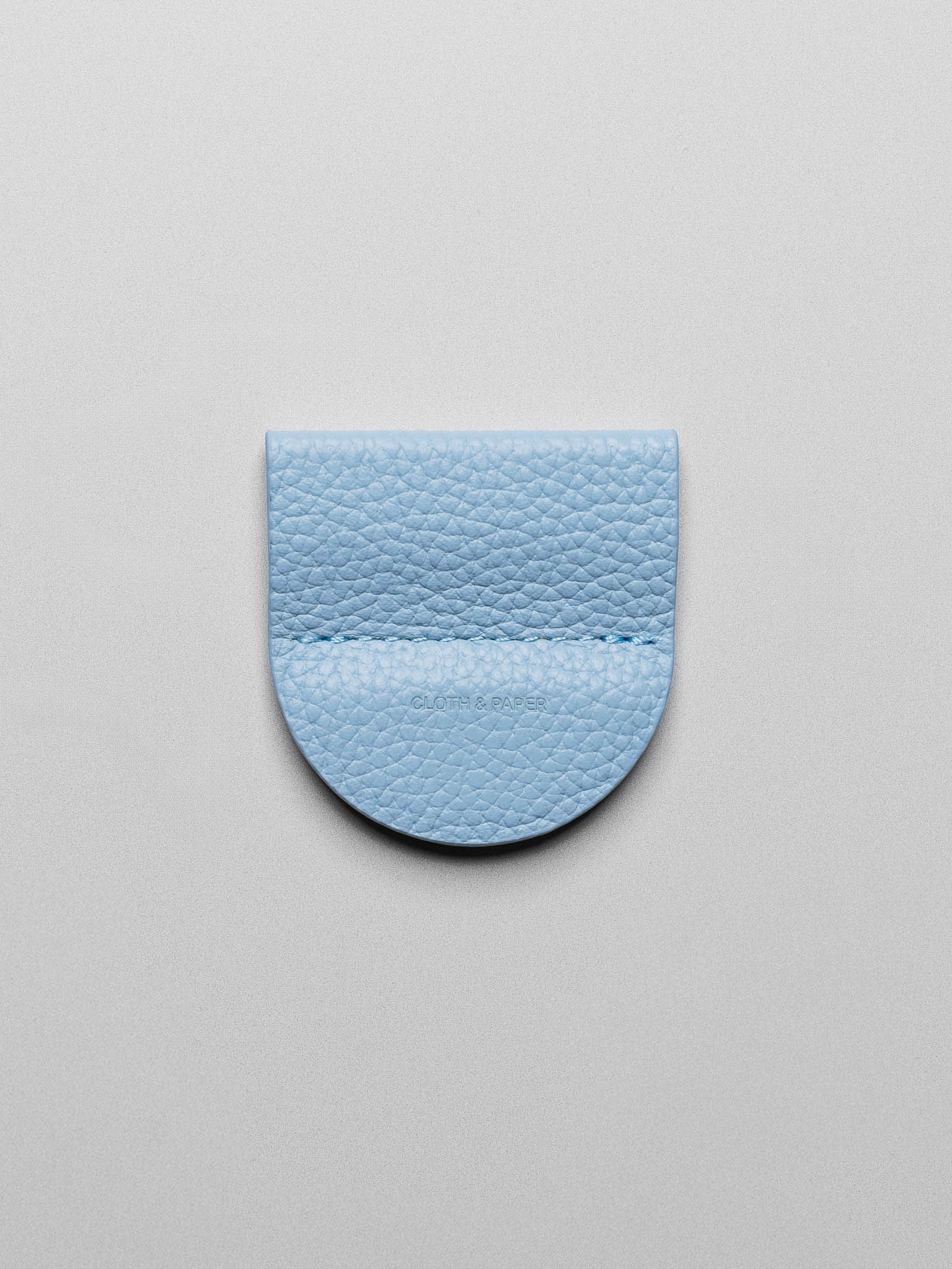 Magnetic Bookmark | Pen Holder in color Smoked Salt (light blue).